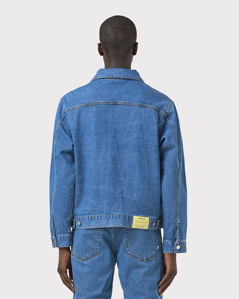 VESTE LAYOUT