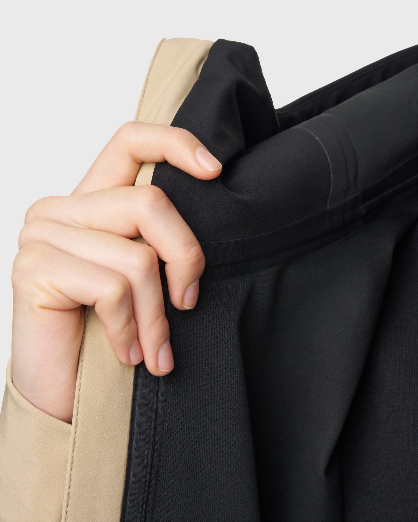 Hardshell_Jacket_Interlude_Incense__43-min - Beige