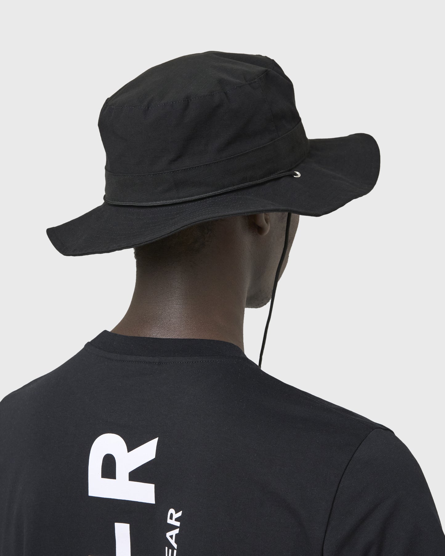 -bob-calibration-v--avnier-orelsan-3-silhouette-dos - noir