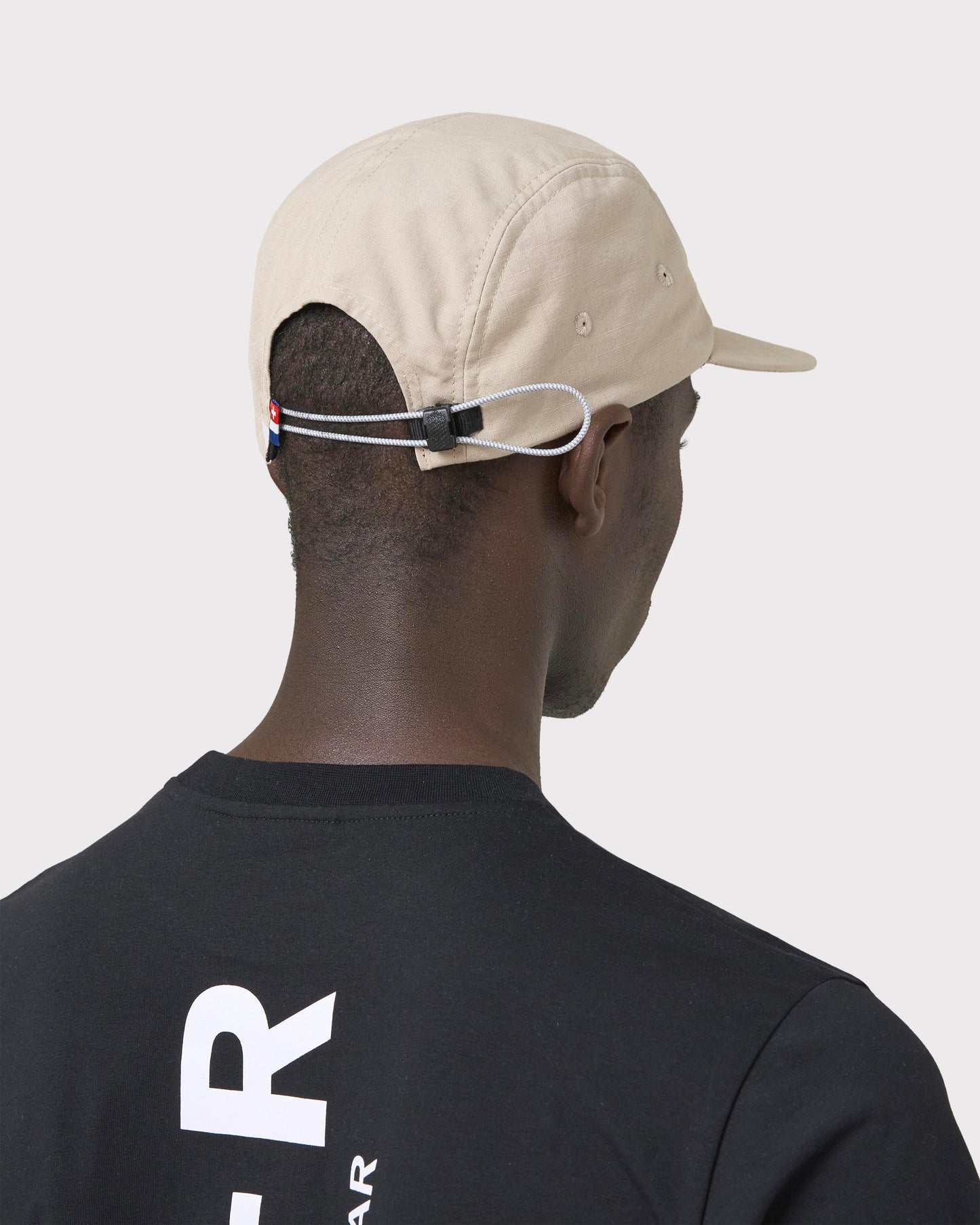 cap-repeat-feather-gray-v2-avnier-avenier-4-silhouette-dos - beige travertin