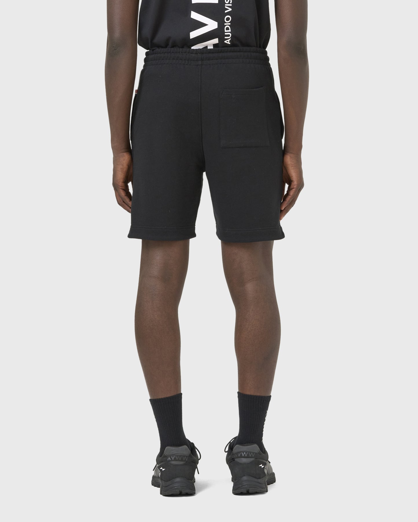 short-break-noir-avnier-audiovisual--3-silhouette-dos - noir