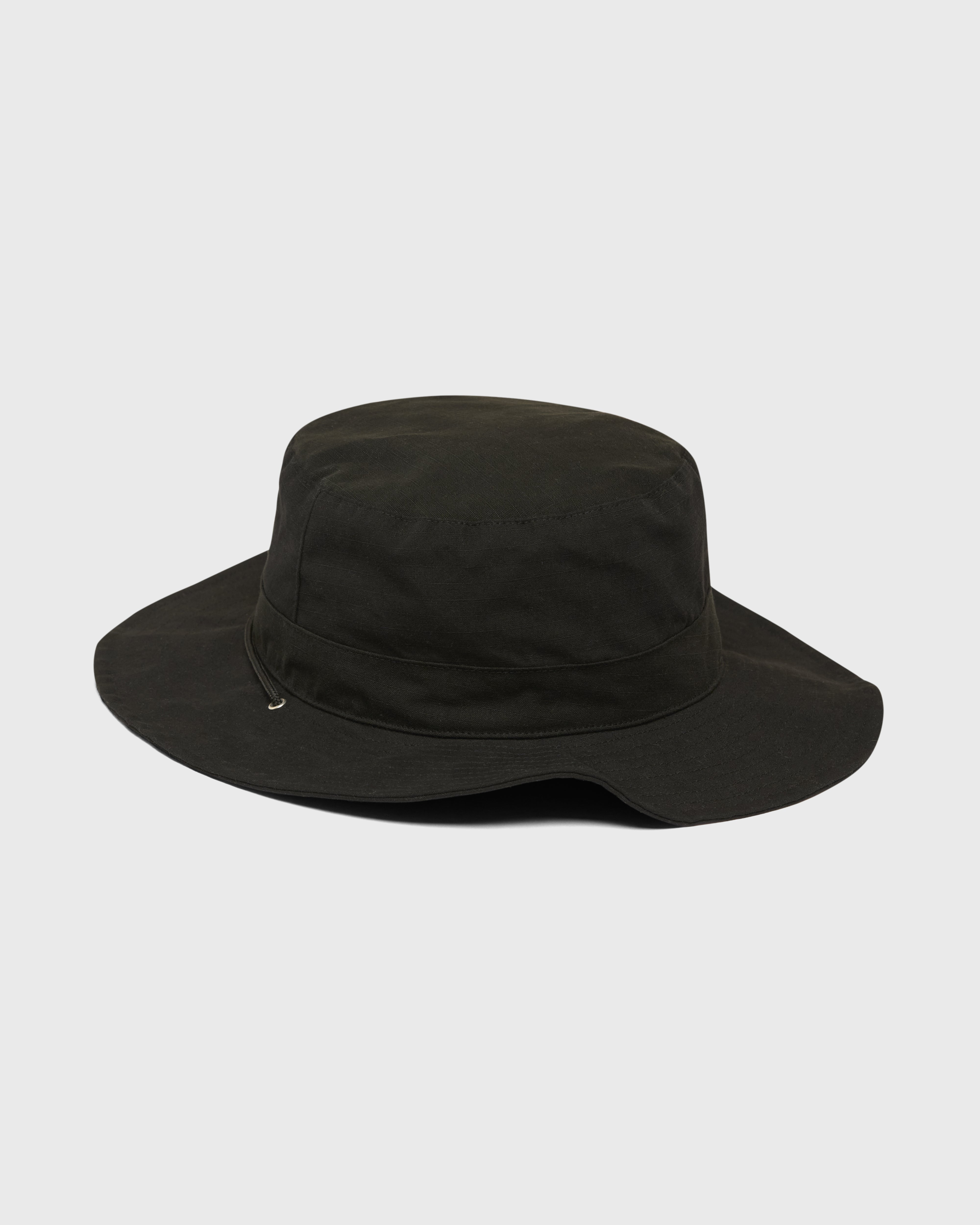 Bucket hat CALIBRATION