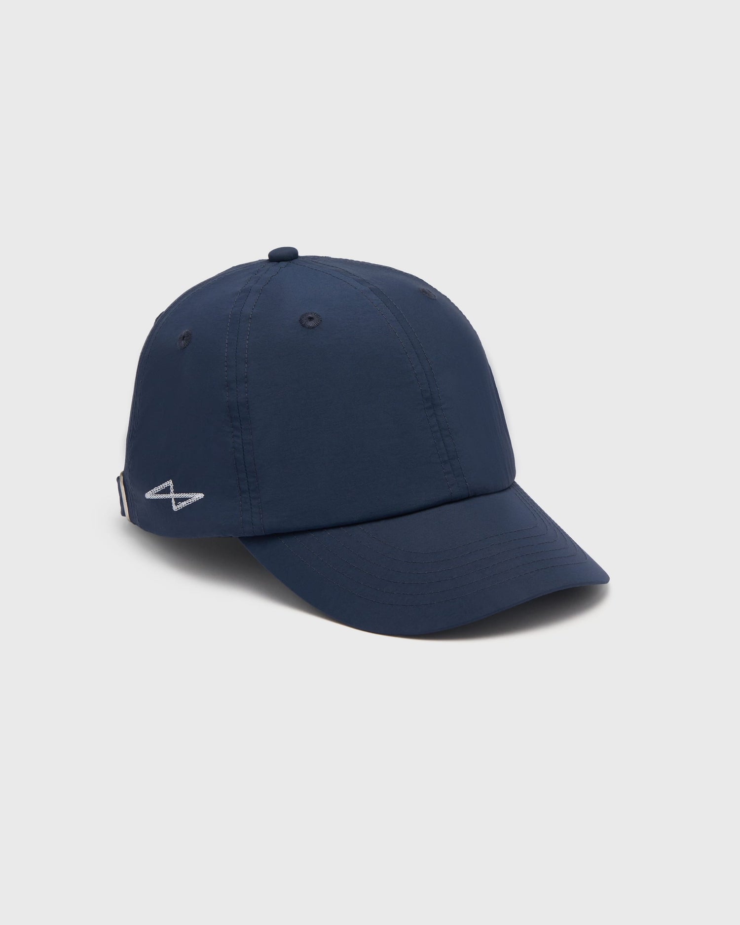Casquette AVNIER LIGHT V1.0 bleue, vue de côté avec logo brodé « Spike », matière nylon hydrofuge ultra légère, finition soignée. - bleu
