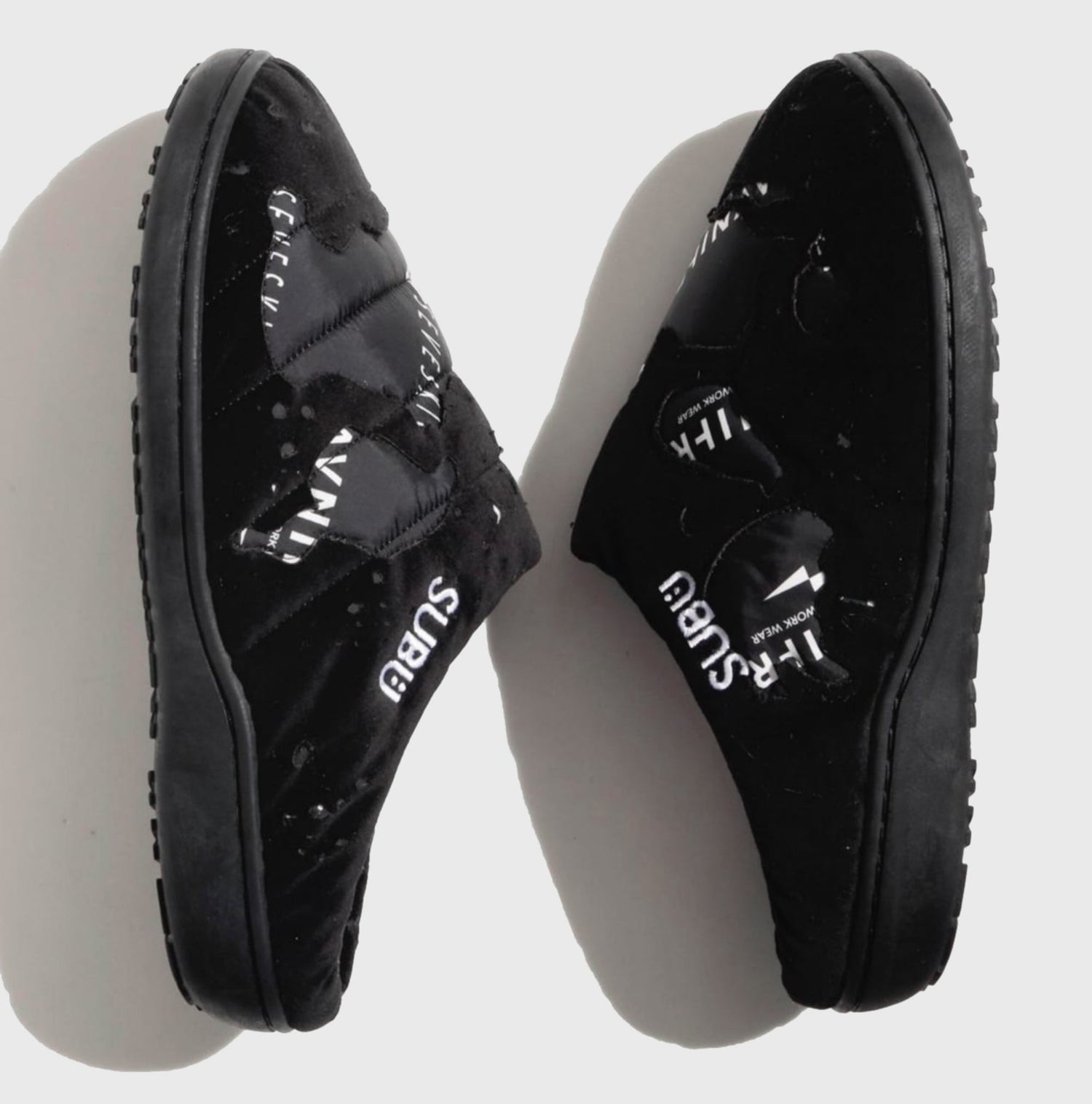 Chausson AVNIER × SEVESKIG × SUBU, profil extérieur, logo SEVESKIG brodé, alliance du design japonais et français.