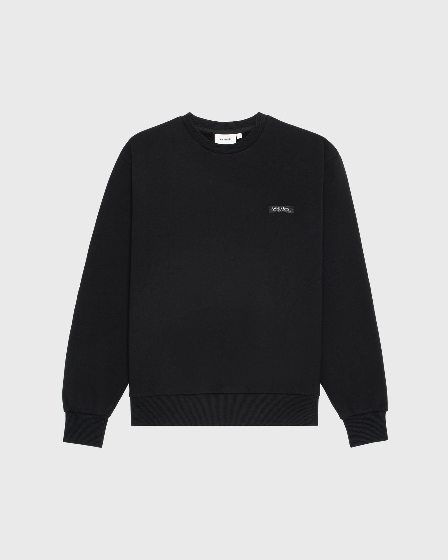 Sweat noir Avnier Encore V4, coupe droite en coton bio, style créatif et minimaliste.