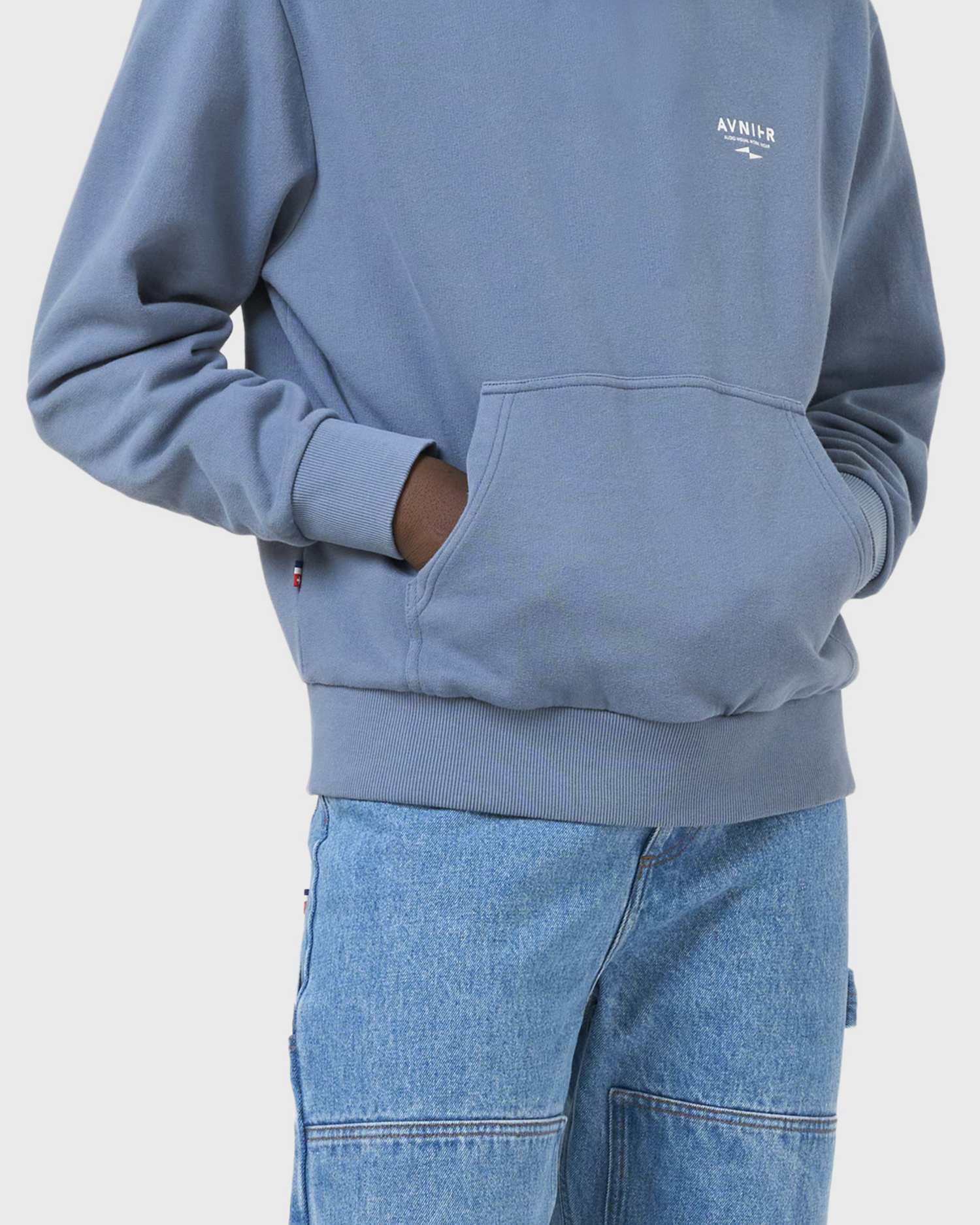 hoodie-onset-bleu-avnier-technicien-3-silhouette-detail - bleu béton