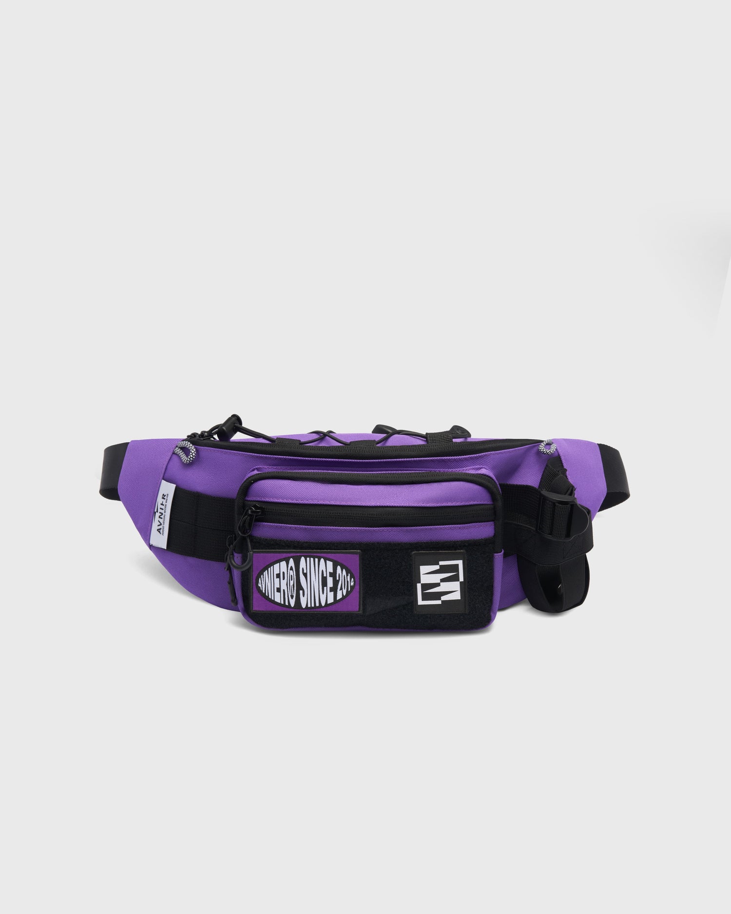Détail du panneau velcro frontal de la sacoche OMNI PACK BELT BAG AVNIER violet, surface personnalisable pour patchs. - violet