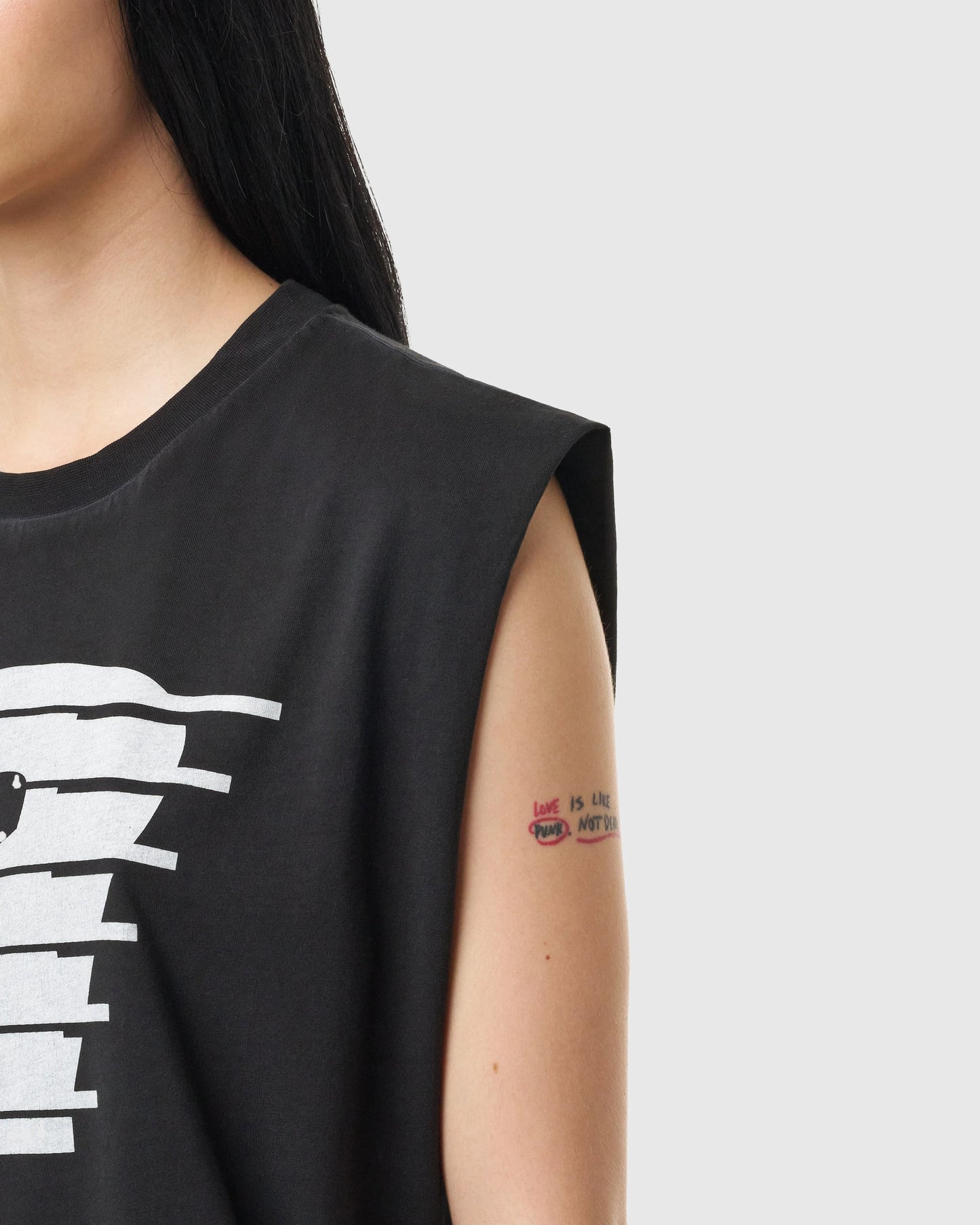 SLEEVELESS SHIRT ACCELERATOR
