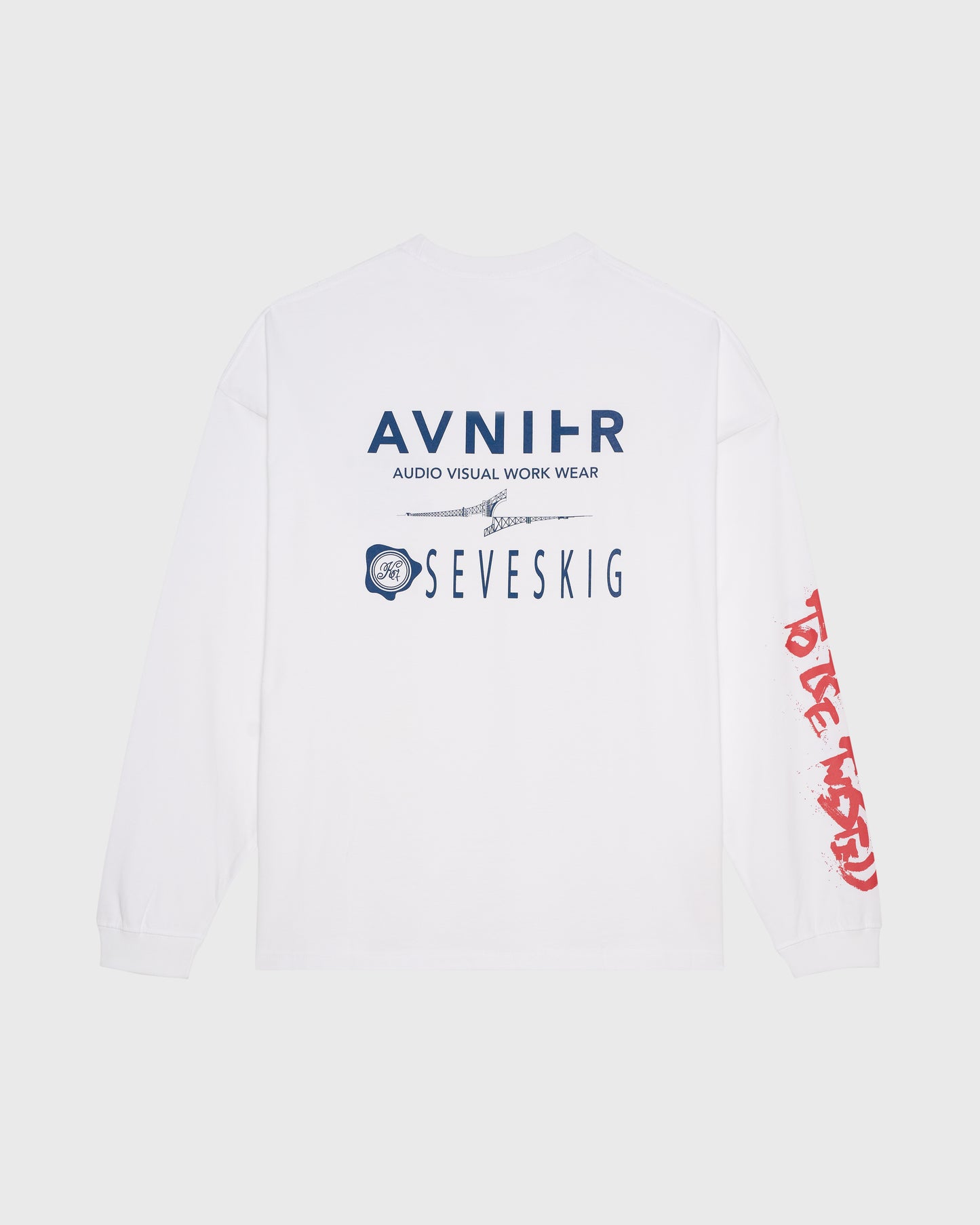 Dos du t-shirt blanc AVNIER × SEVESKIG, impression japonaise sur les manches, coupe ample en coton 275g. - Blanc
