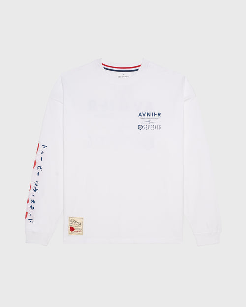 T-shirt blanc manches longues AVNIER × SEVESKIG, vue de face sur fond neutre, coton épais, coupe oversize, fabriqué au Japon. - Blanc