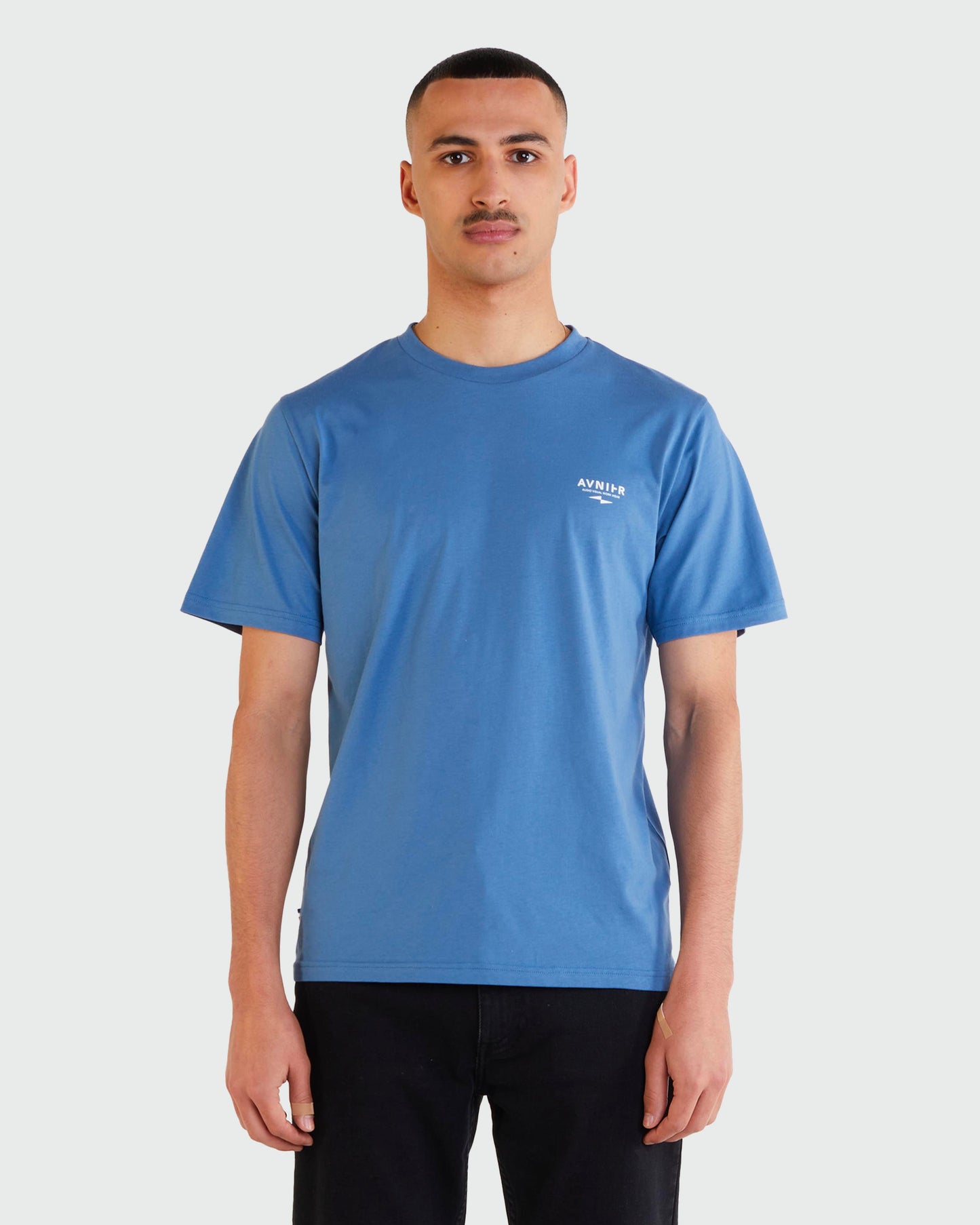 t-shirt-source-bleu-horizon-avnier-avnier-4-silhouette-look - bleu horizon