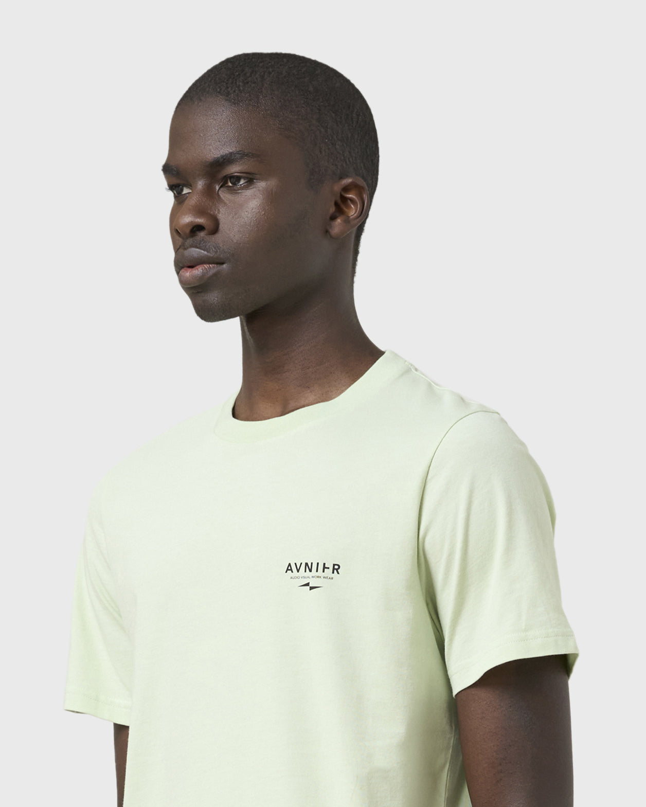 t-shirt-source-vert-avnier-avnier-4-silhouette-look - vert incrustation