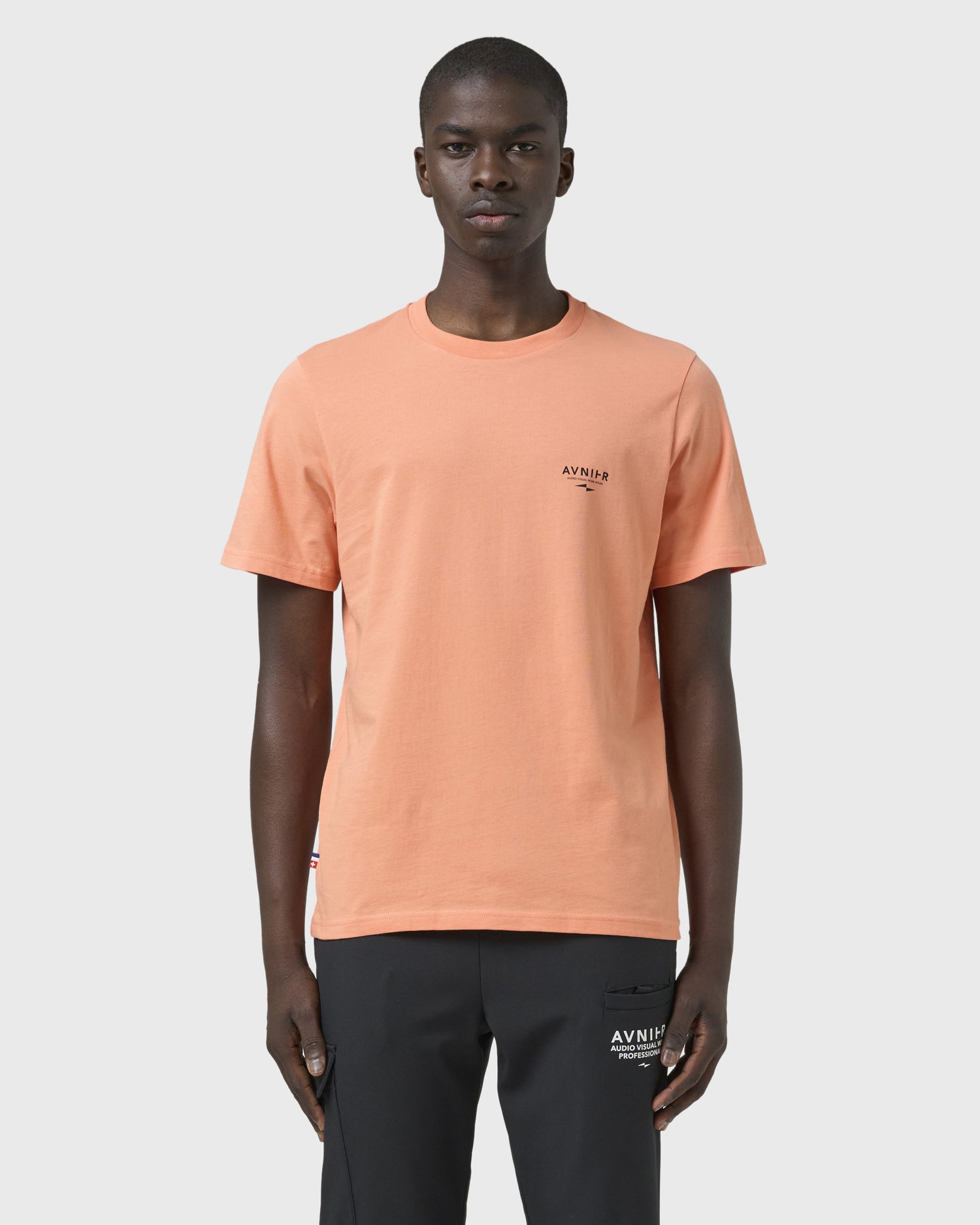 t-shirt-source-vertical-orange-avnier-avnir-2-silhouette-face - Orange vibrant