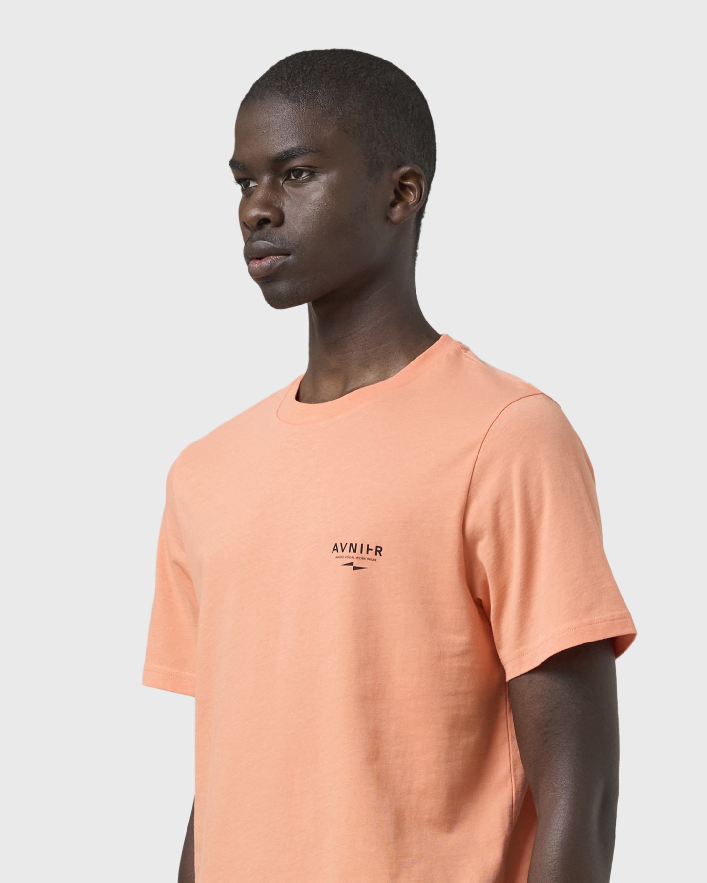 t-shirt-source-vertical-orange-avnier-avnir-4-silhouette-look - Orange vibrant