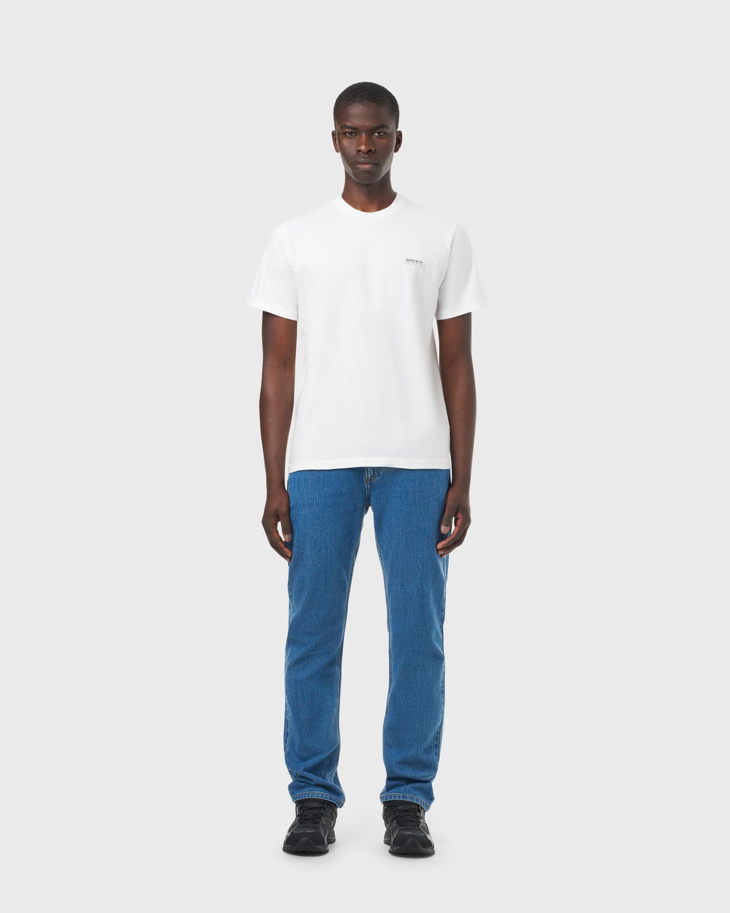 tshirt-blanc-avnier-source-v5-homme-lifestyle-face - blanc