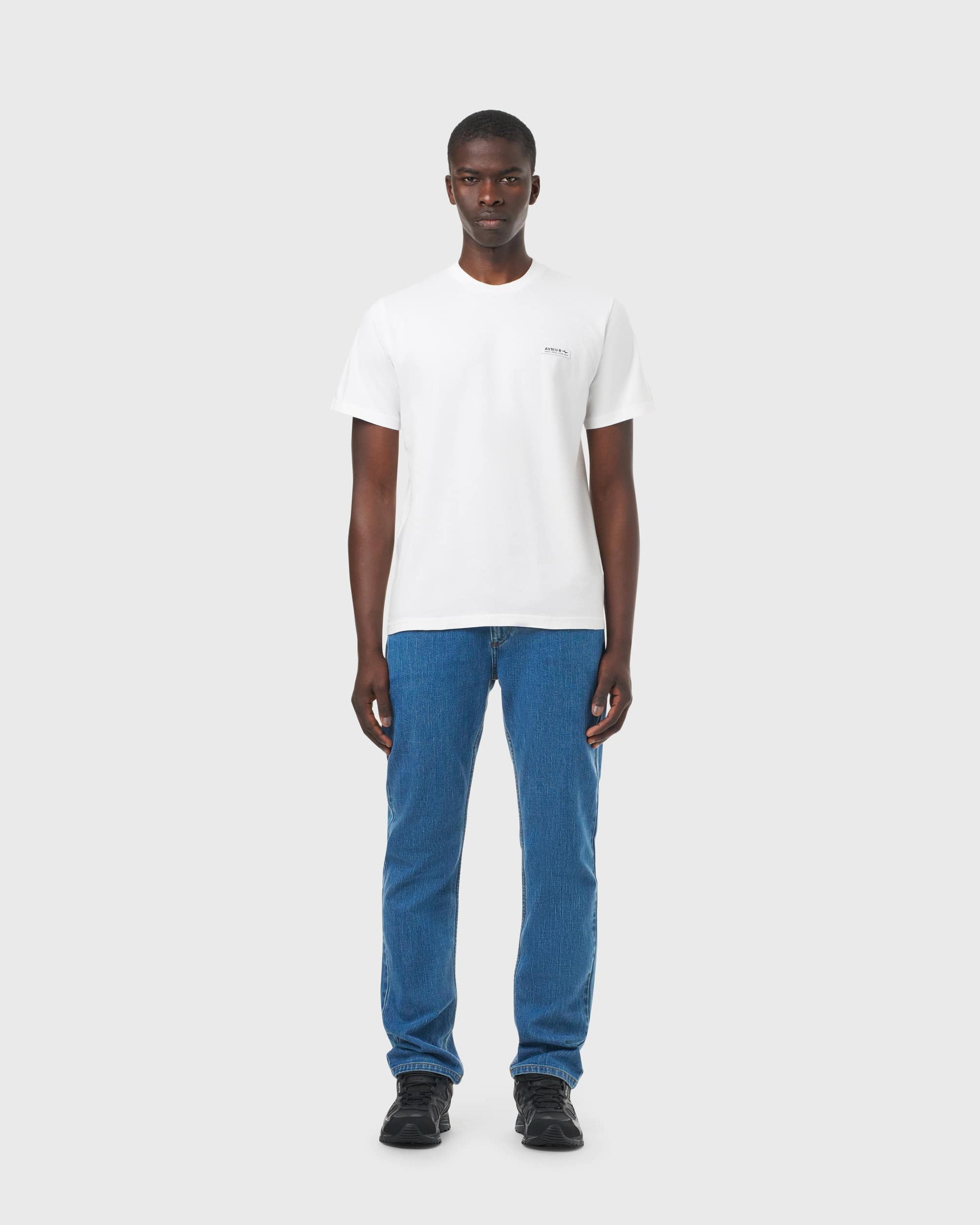 tshirt-blanc-avnier-source-v5-homme-lifestyle-face - blanc