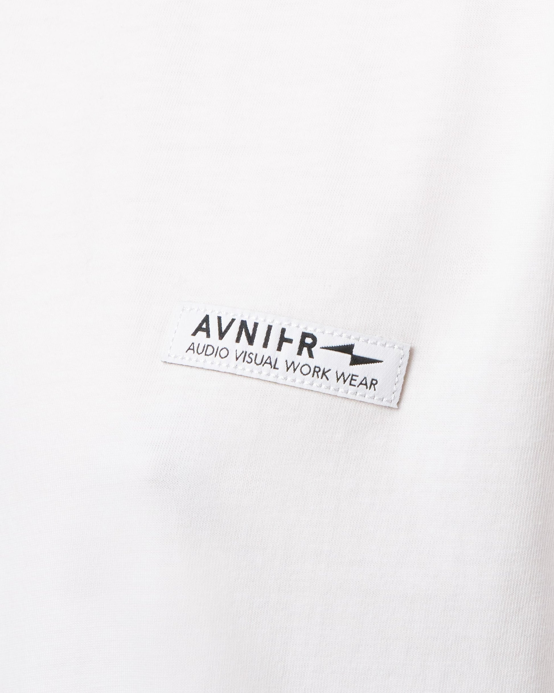 tshirt-blanc-avnier-source-v5-logo-brode-poitrine - blanc