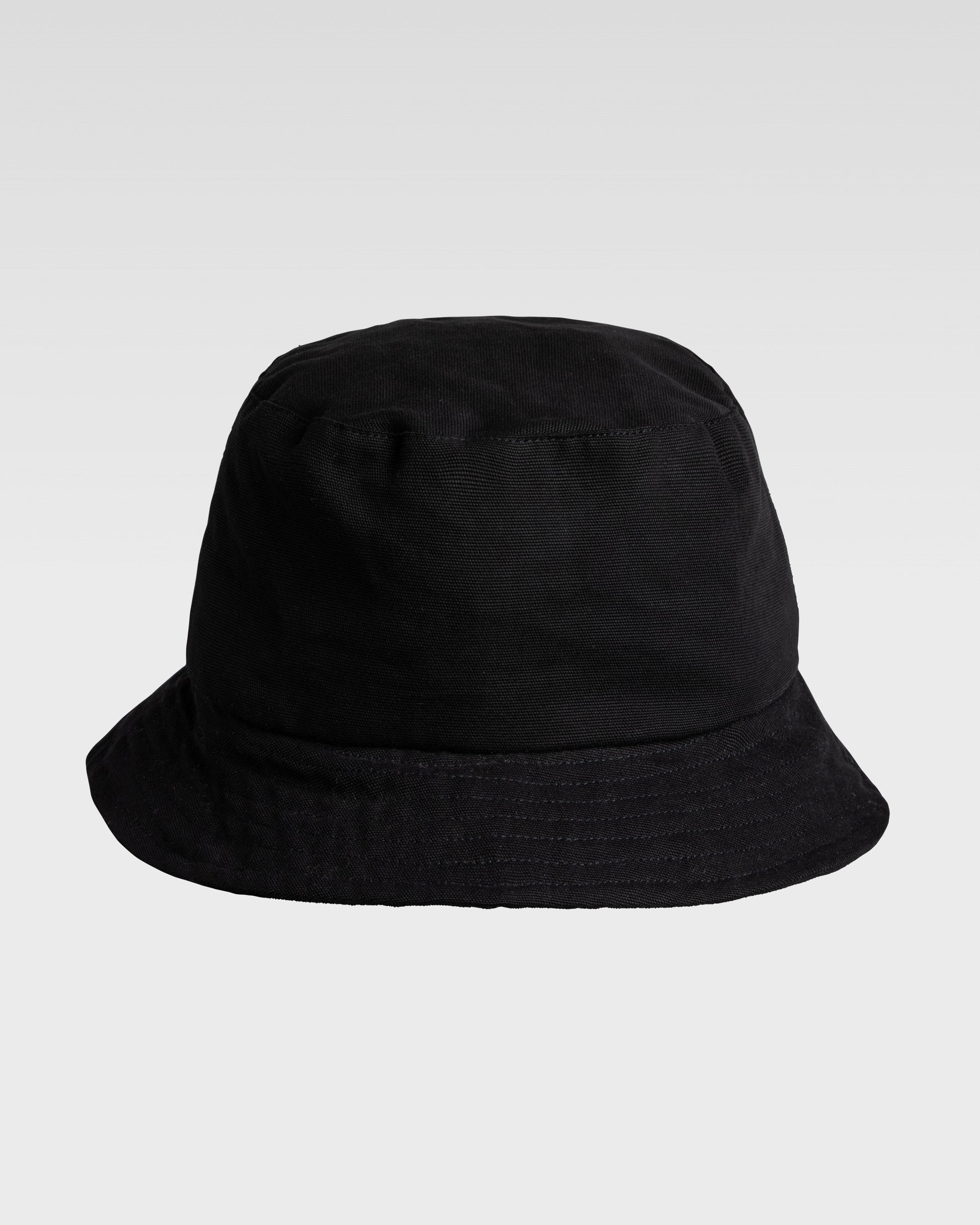 bucket-hat-travelling-black-v--avnier-marque-orelsan-3-packshot-dos_6688b454-93fa-4af4-ada6-fd0b4a7ead01 - noir